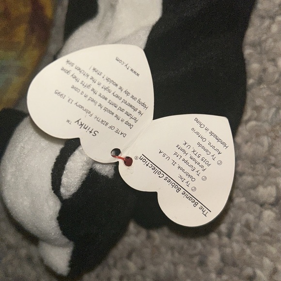 Meet stinky the beanie baby skunk - Picture 3 of 3